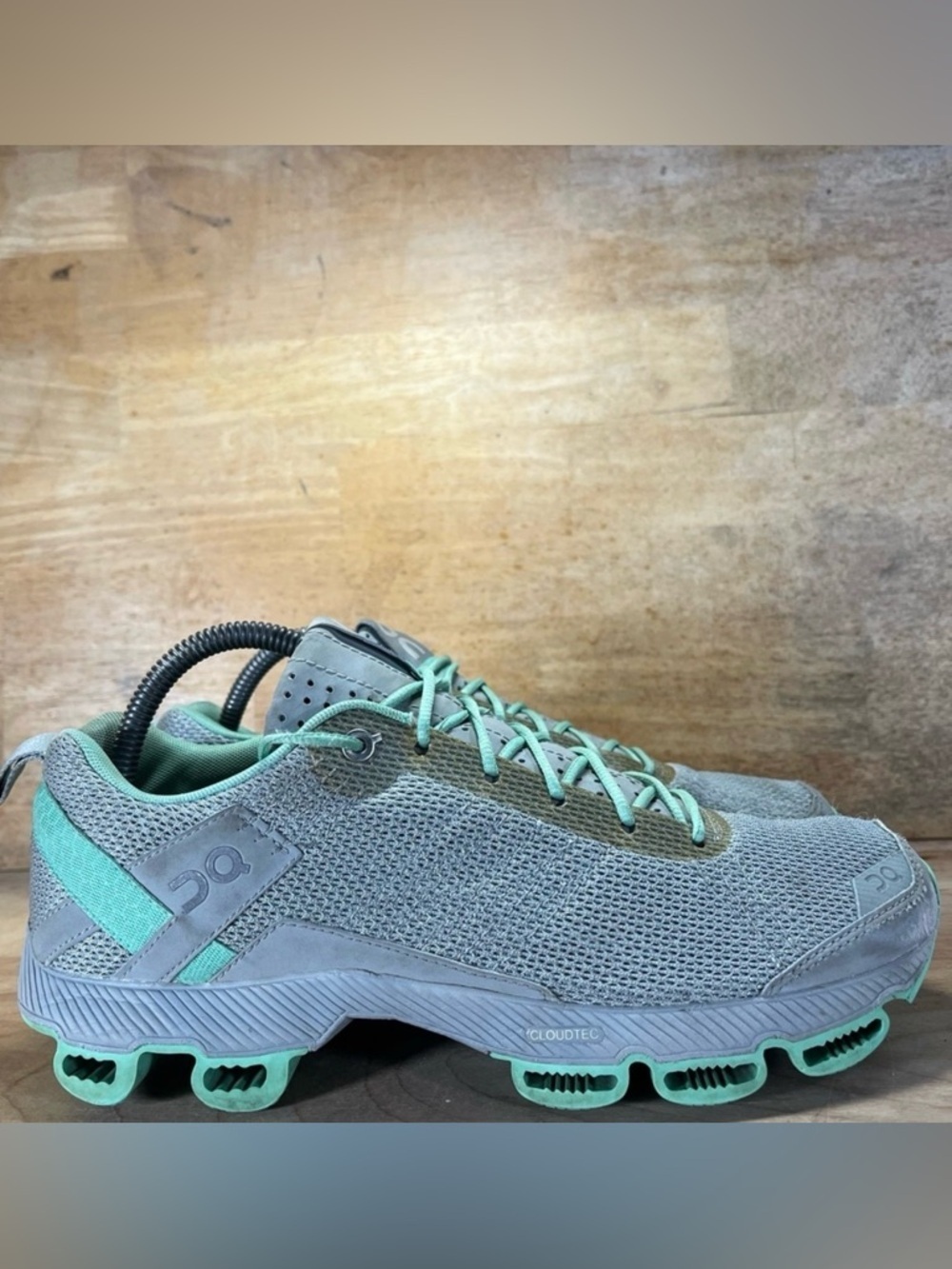 On CloudSurfer 2 REFLECTIVE Womens Size 9.5 Running Shoes Sneakers Gray Green
